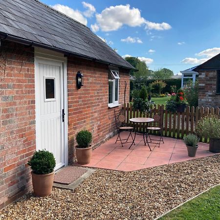 Hunters Moon B&B Tidworth ภายนอก รูปภาพ