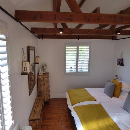 Hunters Moon B&B Tidworth ภายนอก รูปภาพ