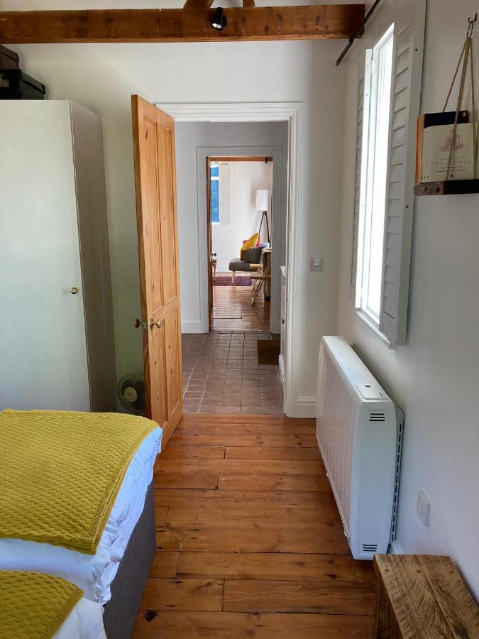 Hunters Moon B&B Tidworth ภายนอก รูปภาพ