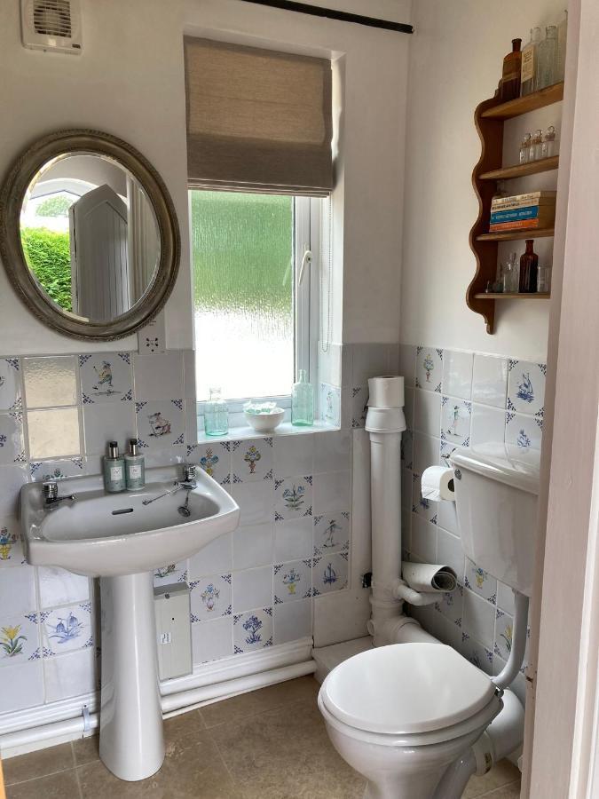Hunters Moon B&B Tidworth ภายนอก รูปภาพ