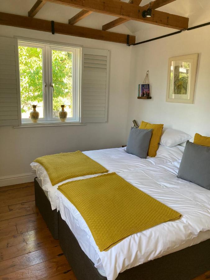 Hunters Moon B&B Tidworth ภายนอก รูปภาพ