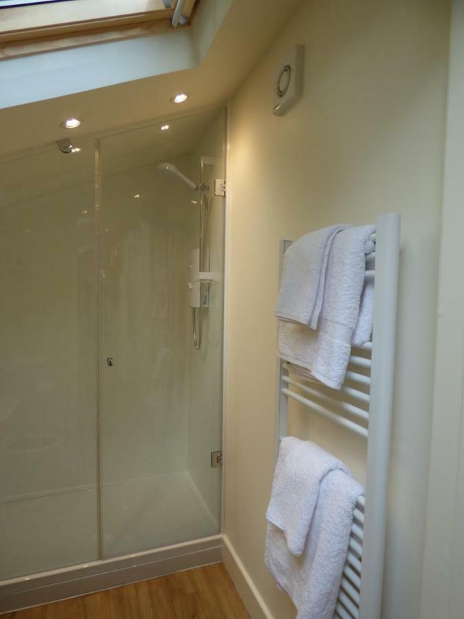 Hunters Moon B&B Tidworth ภายนอก รูปภาพ